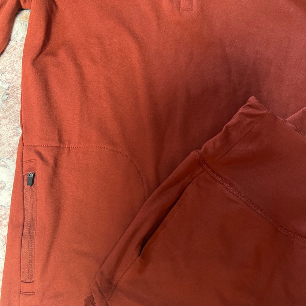Feat Roam Quarter -Zip Pullover and Shorts Set - Picture 3 of 5